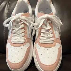 Nine West Women's Blush and White Sneakers/New never worn